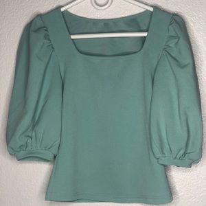 Puffy sleeve blouse